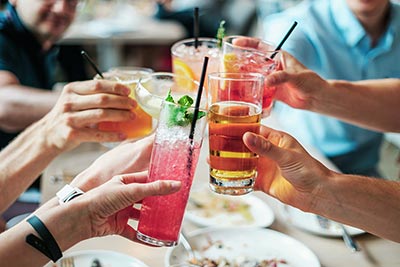 Wir freuen uns auf Sie in unserer Bistrobar